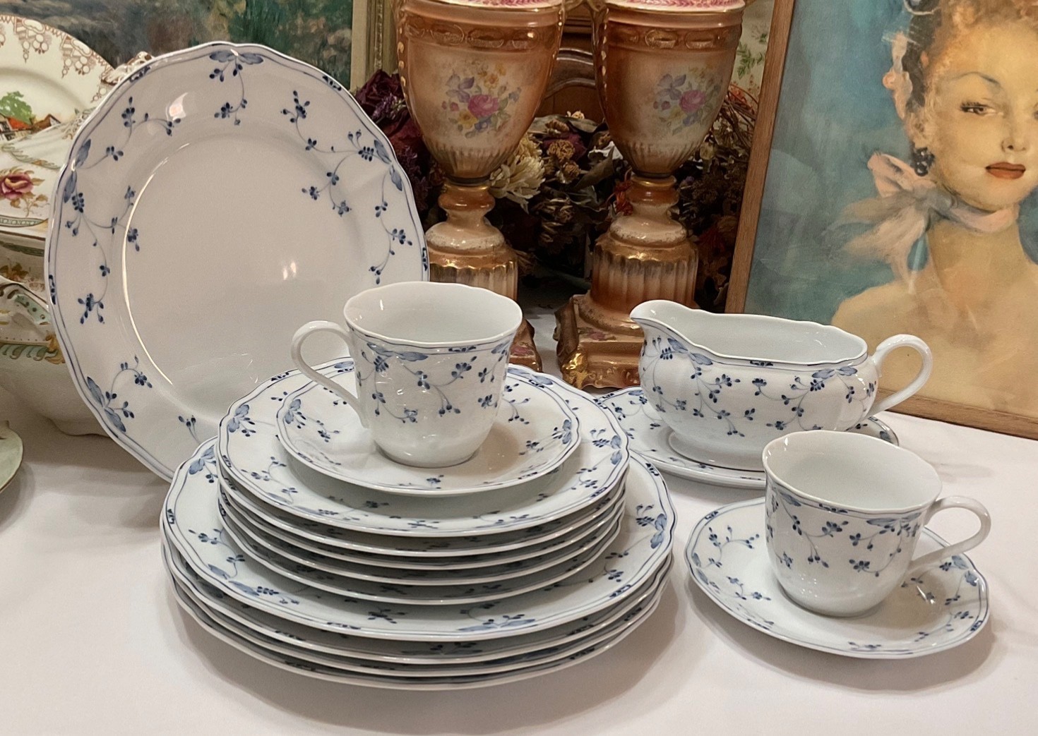 16 Pieces Noritake French Charm #3901 Dinnerware Set Plates Cups & Gravy Boat