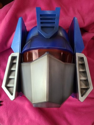 hasbro modern icons transformers soundwave helmet replica gamestop exclusive including fit Gamestop Exclusive Transformers G1 Megatron