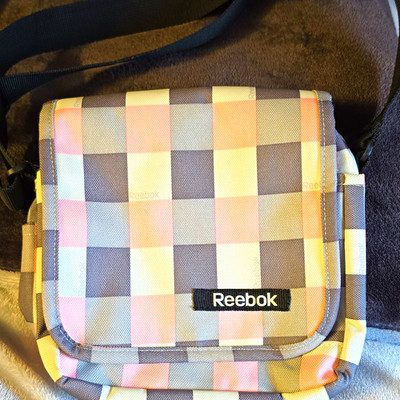 Reebok Umhängetasche  kariert ..Rosa-grau Cremeweiss