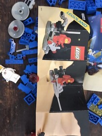 HUGE LOT Lego Land 6822 (1981)& 6928 (1984) Lego&rsquo;s Toys Space Rover Astronauts
