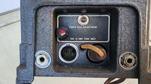VINTAGE AMPRO 16mm FILM PROJECTOR - AMPROSOUND PREMIER WESTERN ELECTRIC - Picture 7 of 9