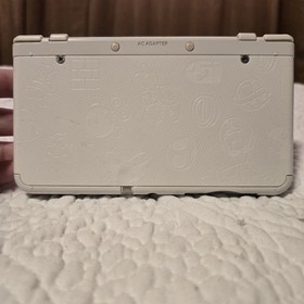 Nintendo New 3DS Super Mario Edition Handheld System - White TESTED No Stylus 