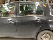 Porte arrière et accessoires Toyota YARIS II