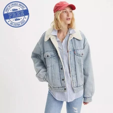 Women's Levi's 90s Sherpa Trucker Jacket Morning Sunlight - Light Wash Outerwear