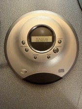 DURABRAND Model CD-565 Portable CD Player Digital Discman Programable Compact