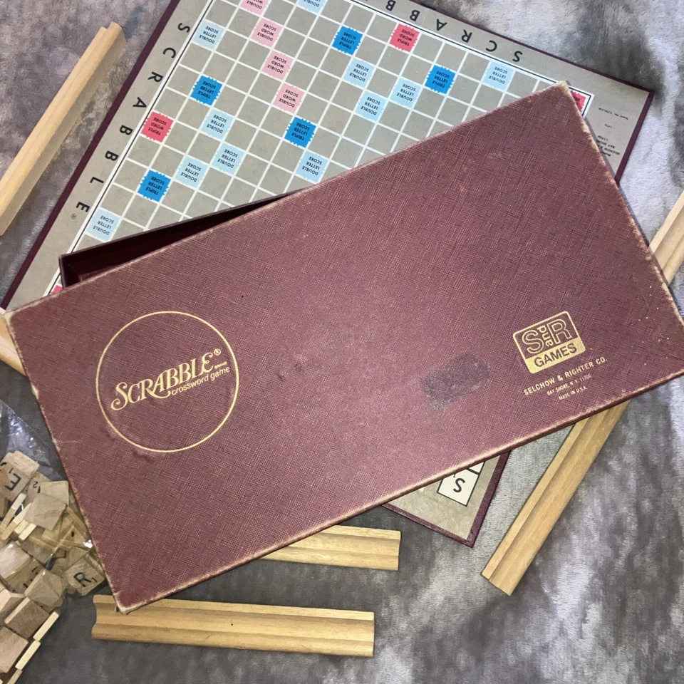 Vintage 1976 Scrabble Game Sechlow & Righter 98 Tiles - Image 2 of 2