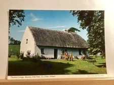 Thatched Cottage, Bunratty Folk Park: Clare, Ireland - Vintage Postcard