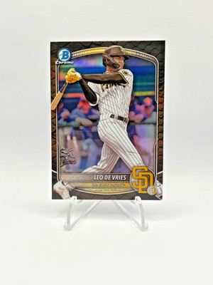 Leo De Vries 2025 Bowman Chrome REPTILLIAN REFRACTOR Rookie Card (RC)