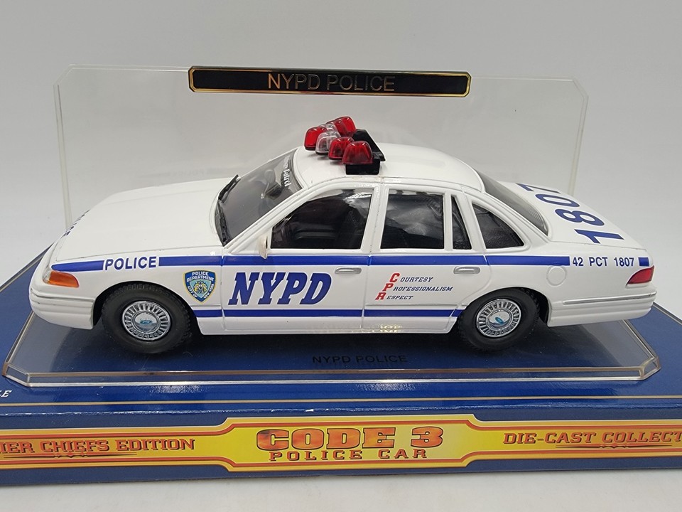 CODE 3 - 1/24 Scale - New York Police Department Ford Crown Victoria ...