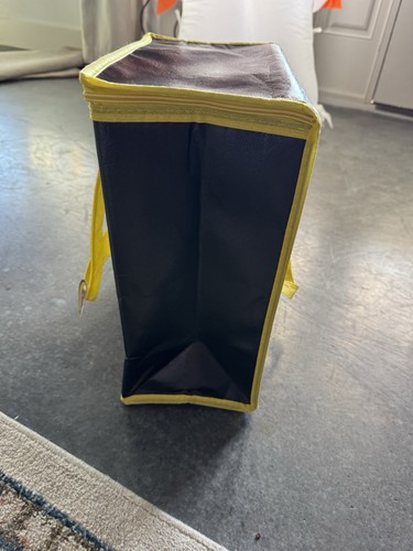 Buc-ee’s Buc Cooler Bag Brand New With Tag Black W/ Yellow Trim & Zip Closure - Picture 2 of 7