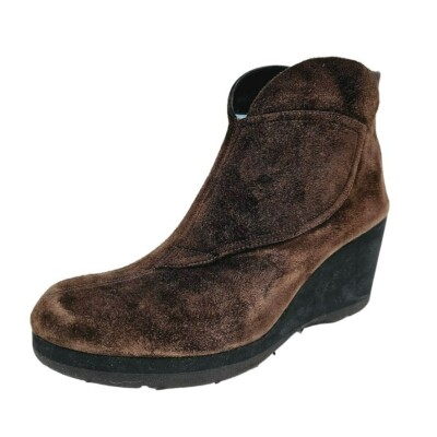 Thierry Rabotin Wedge Booties 39 8.5 Brown Suede Leather Hook Loop Close Slip In