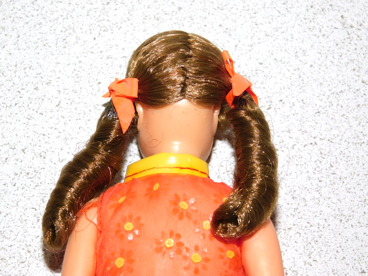 Barbie: VINTAGE Brunette 2nd Issue SAUSAGE CURL TNT SKIPPER Doll