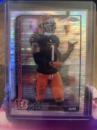 2025 Topps Chrome Football Ja'Marr Chase #58 Pulsar Refractor Jamarr Bengals