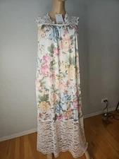 Vintage Val-Mode Lingerie Nightgown Floral w/Lace Bottom Style 7013 Size M