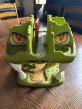 Vintage 1983 LJN FORTRESS OF FANGS Dungeons & Dragons Playset Not Complete