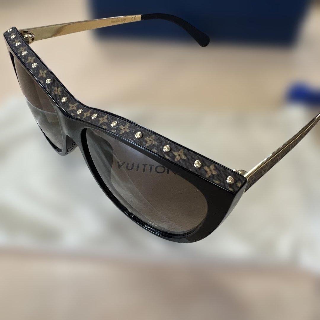 LOUIS VUITTON La Boum Sunglasses Black Frame Brown Lens Women's Eyewear Cased