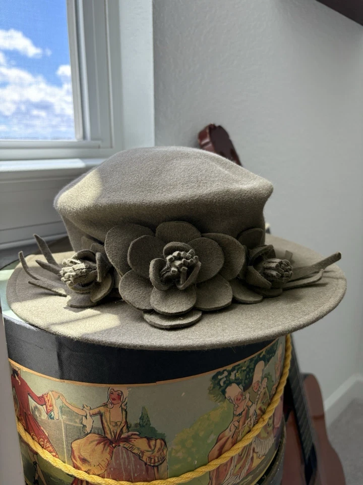 Vintage 60s Frank Olive Saks 5th Ave Mad Hatter Taupe Felt Hat Flower Appliqués - Image 2 of 4