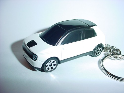 HOT 3D 2020 WHITE HONDA E CUSTOM KEYCHAIN keyring key CLASSIC BLING matchbox 20 - Picture 2 of 2