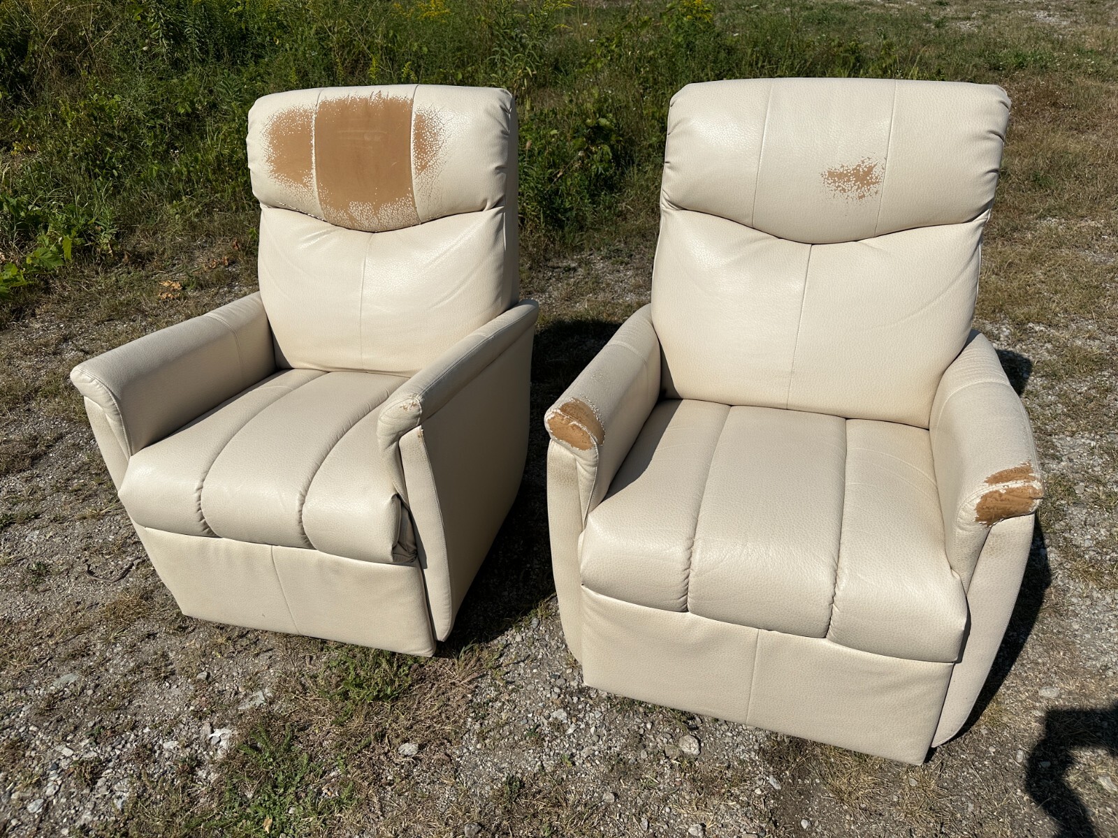 (2) RV Lambright Comfort Reclining Chairs CREAM Ultraleather Used