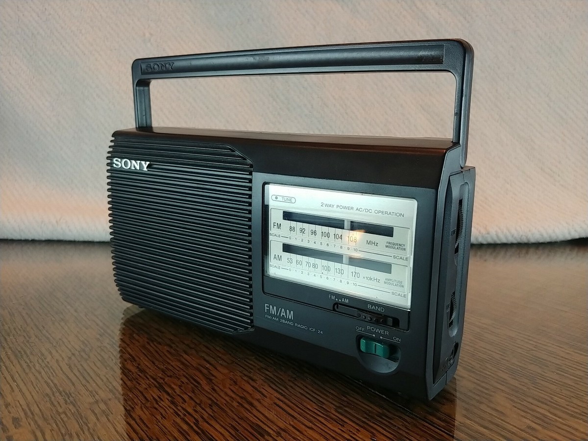 Vintage Sony FM/AM 2 Band Small Radio Model ICF-24 | eBay