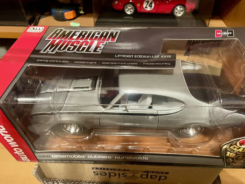 OLDSMOBILE CUTLASS HURST/OLDS 1968 1/18 - Immagine 2 di 4