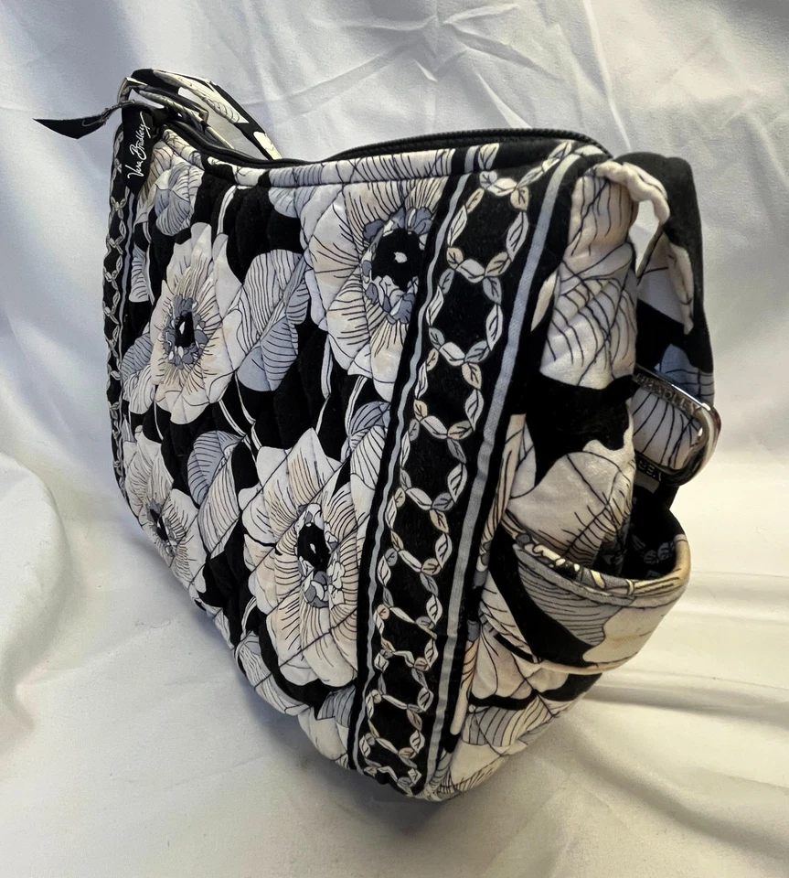 Bolso Bandolera Vera Bradley Frannie B Negro Blanco Patrón Camelia RETIRADO Foto 4 de 4