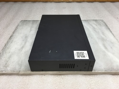Dell PowerConnect 2016 16-Port Unmanaged Switch with PWR Cable incl. - Picture 5 of 8