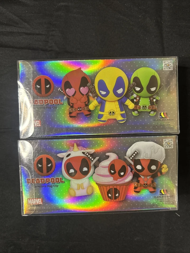 Deadpool Coleccionistas Bolso Clip Llaveros 2 Juegos Monograma Internacional Walmart Exclusivo  Foto 2 de 3