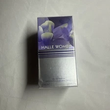 Halle Women
