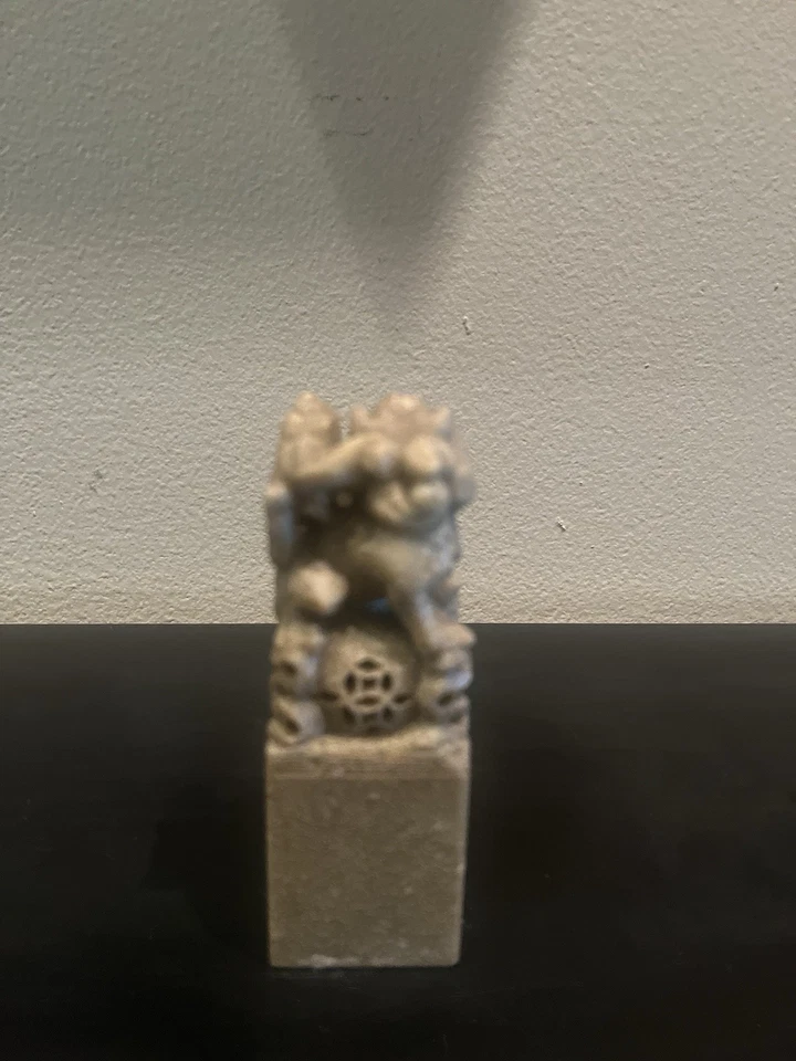 Antigua estatua china tallada en piedra de jabón de 7,25" de alto Foto 4 de 4