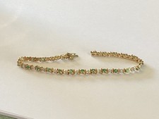 Stunning 9ct Yellow Gold Emerald And Diamond Tennis Bracelet