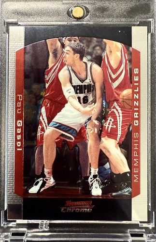 Pau Gasol [Black Refractor] #131 2001 Topps Chrome card