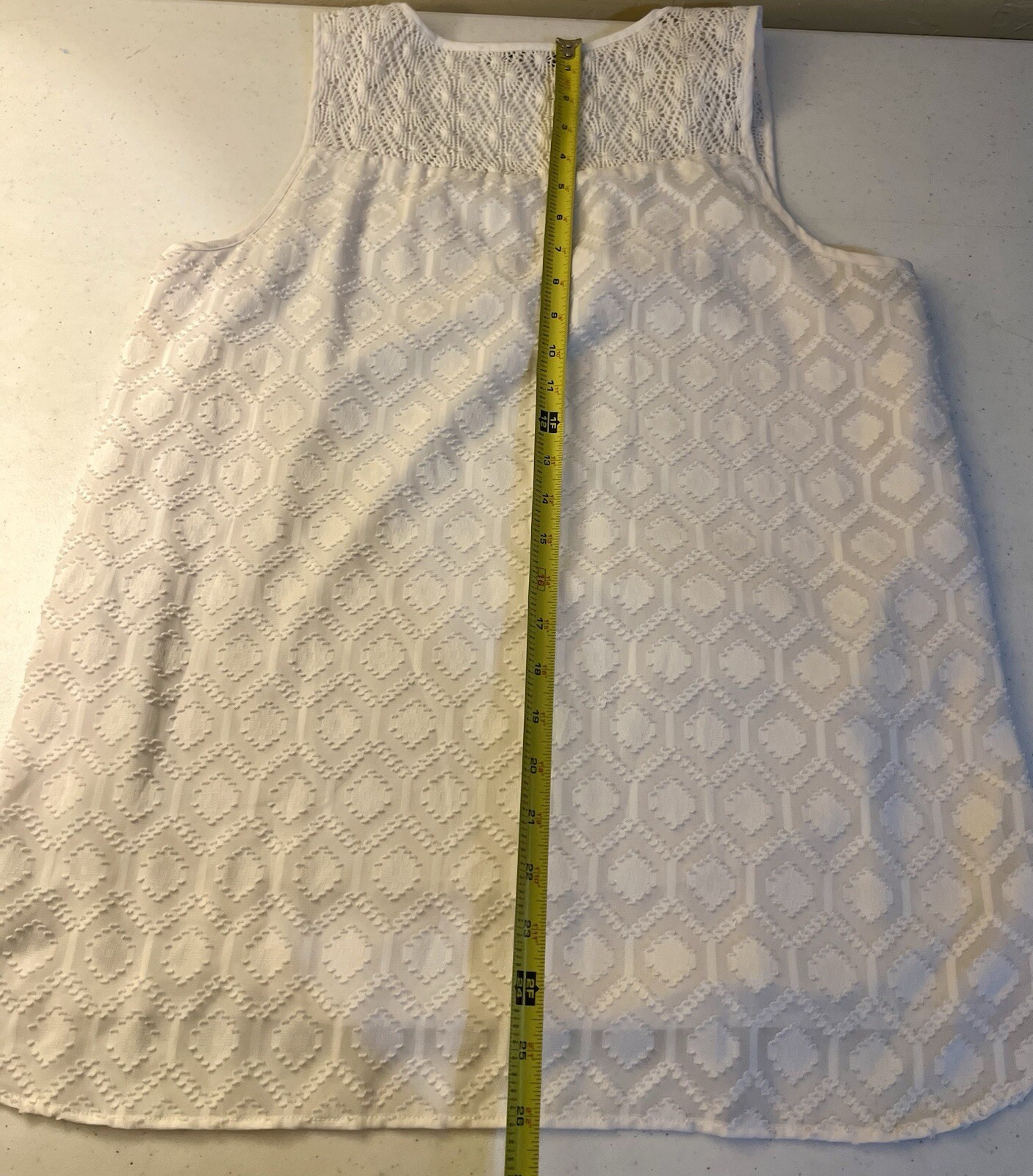 Collective Concepts White Crocheted & Elle Floral Ruffled Sleeveless Blouses