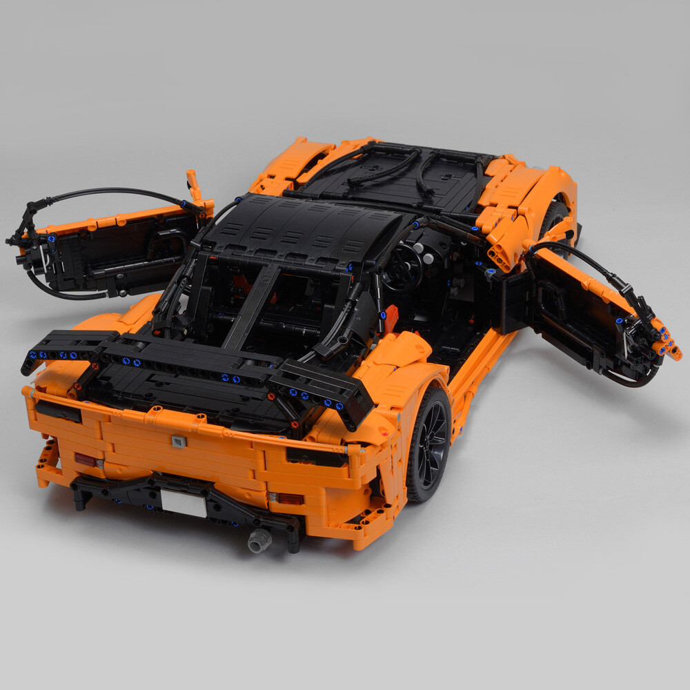 Sports Car Model with Openable Doors, Trunk and Hood 1:8 Scale