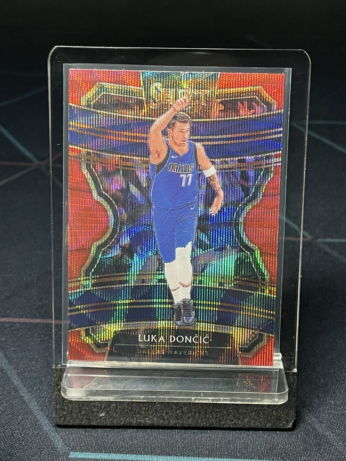 2019/20 Panini Select Concourse 67 Luka Doncic Red Wave Tmall Prizm