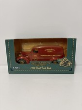 Ertl 1993 Anheuser Busch / Budweiser 1938 Chevy Panel Truck Bank, NIB