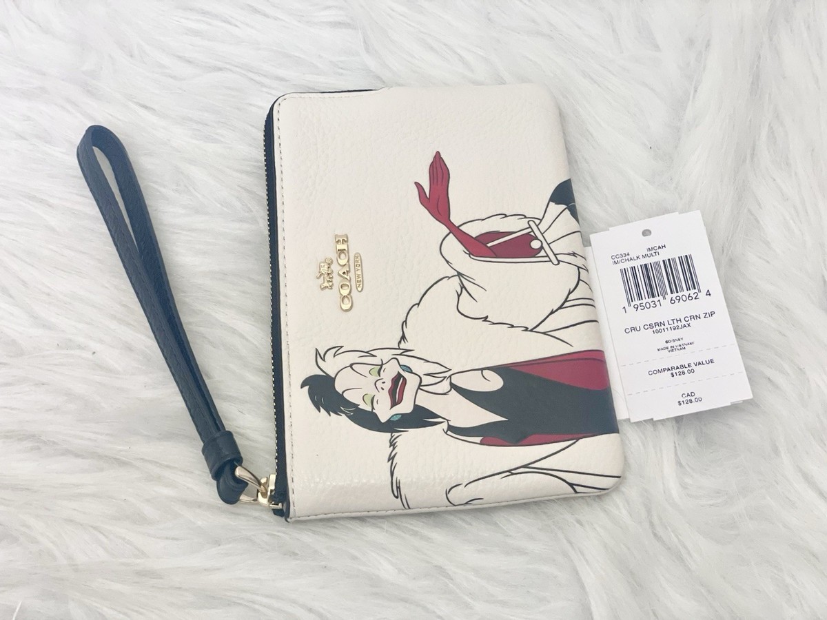 NWT COACH Disney X Coach Corner Zip WristletWith Cruella Motif