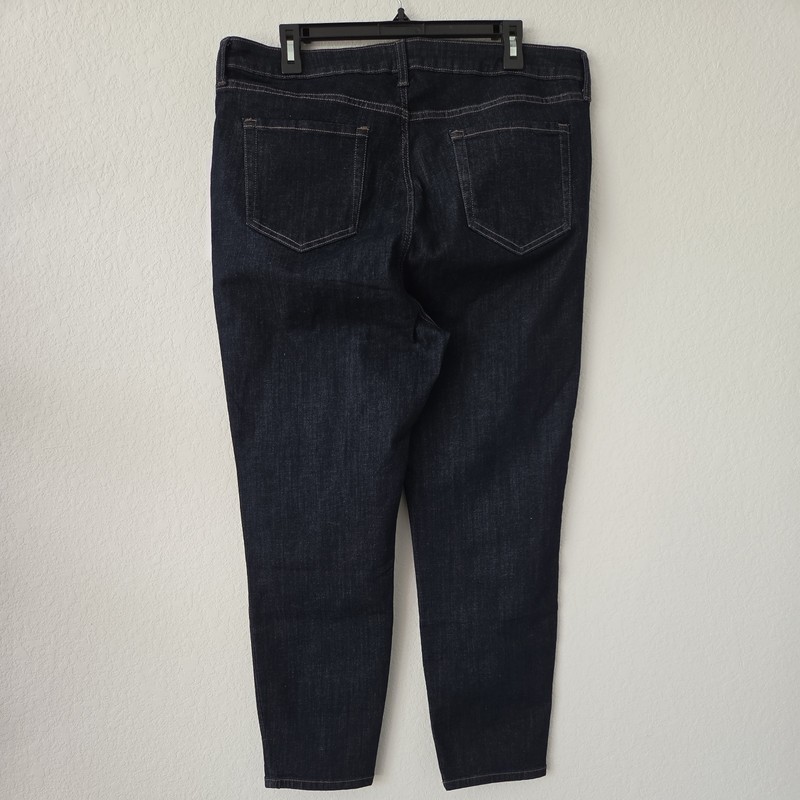 Amazon Essentials Women's high-rise Curvy Skinny Dark Wash Denim Jeans 18 Short