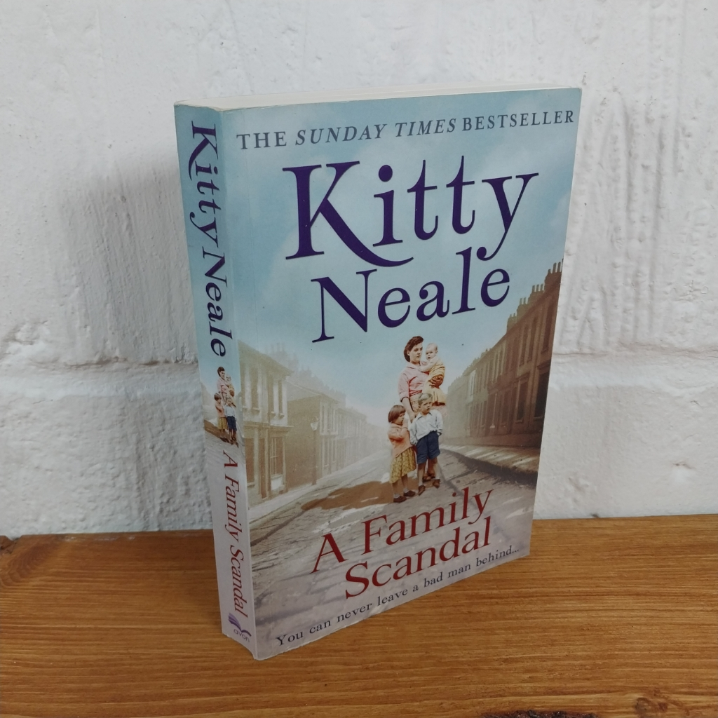 A Family Scandal by Kitty Neale (Paperback, 2016)