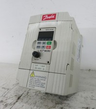 Danfoss VLT-Micro 176F7313 2 HP AC VS Drive 1...