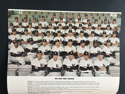 1968 NEW YORK YANKEES Yearbook MICKEY MANTLE Yogi BERRA Whitey FORD Roger MARIS - Picture 4 of 11