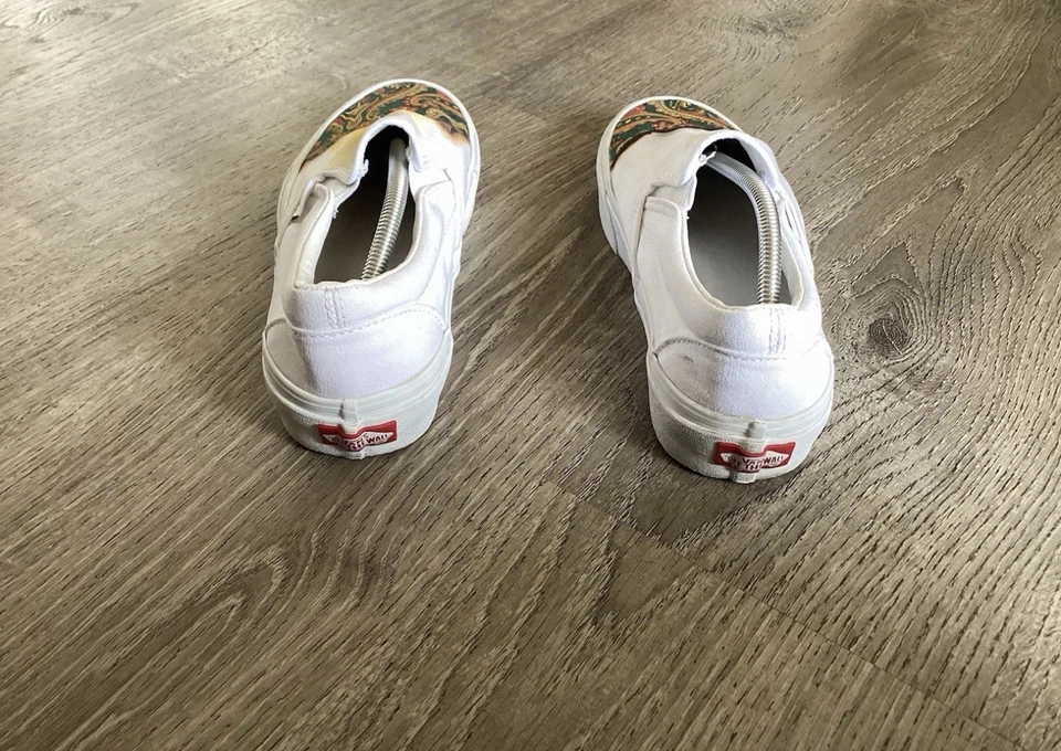 Zapatos sin cordones Vans Classic Big Reveal blancos/paisley para hombre 7,5 para mujer 9 Foto 3 de 4