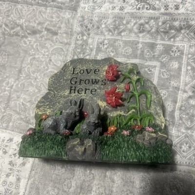 Love Grows Here Decoration /paperweight rabbits flowers 
