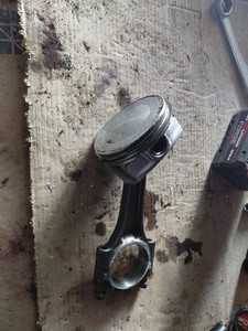  5.7L Hemi Piston & Rod driver or passenger side #53022258AE #53021538AD