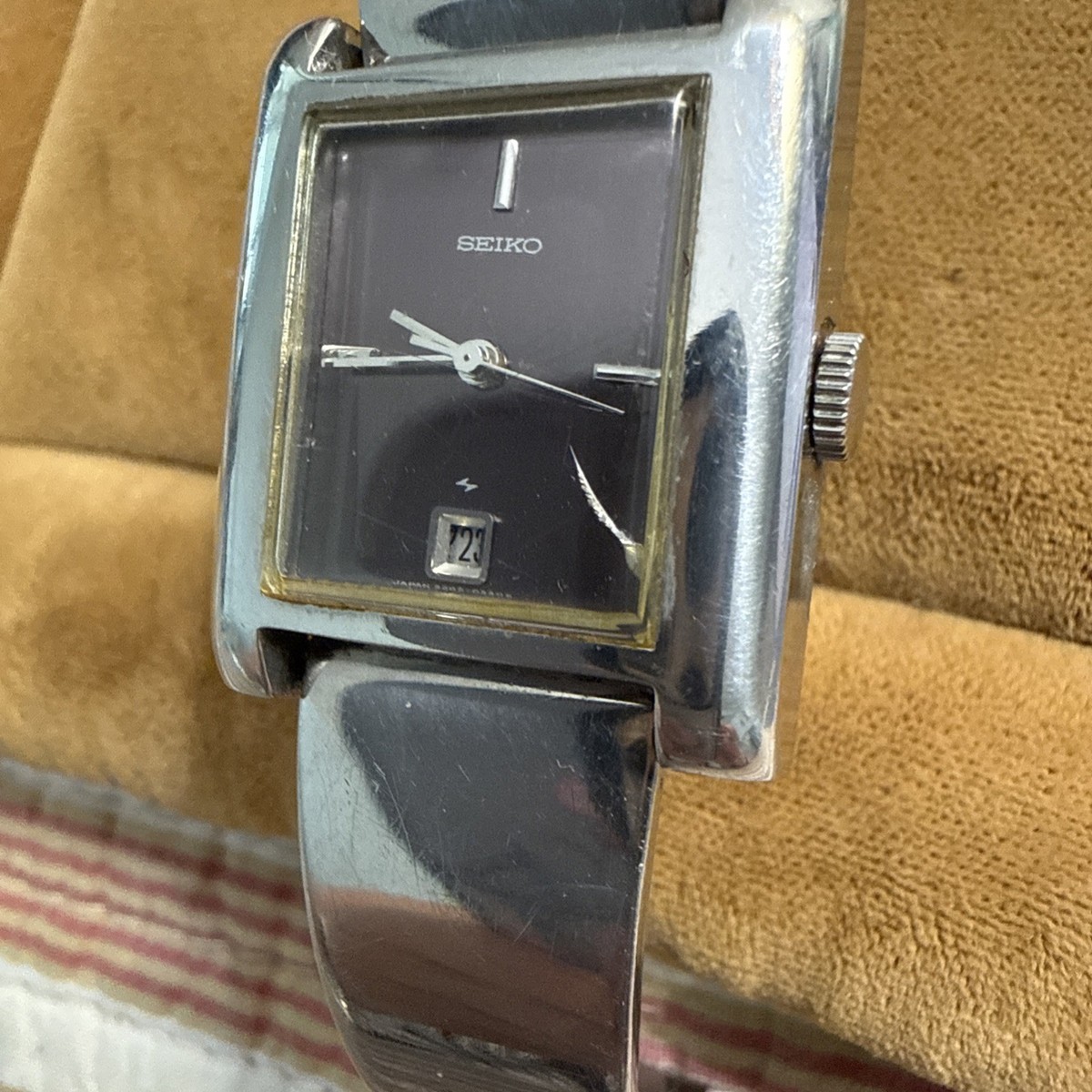 Vintage 1975 Seiko Silver Angel 2202-3080 Manual Wind Tank Watch