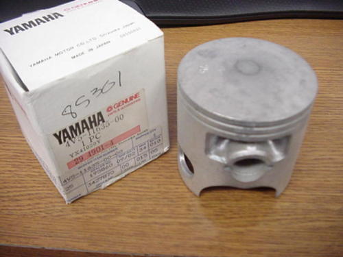 じゅん Yamaha 1981 IT250 NOS Piston 1ST O/S JM | eBay