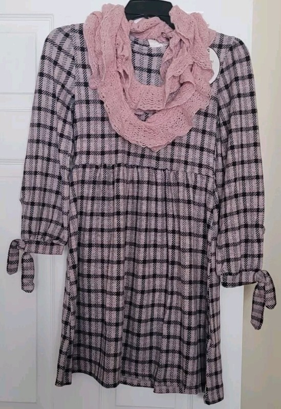 Girls Knit Works Dress With Pink Scarf Size Medium