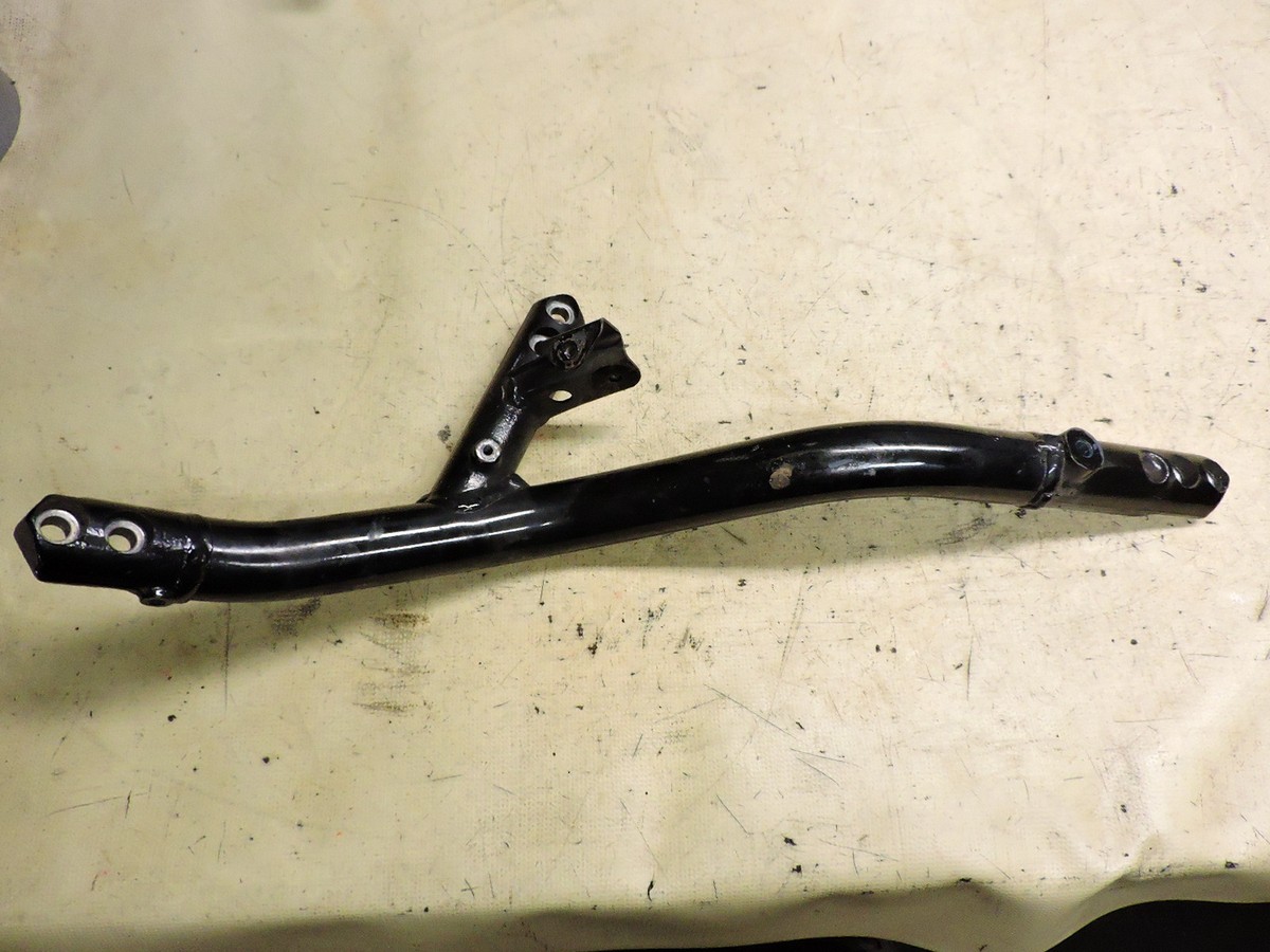 01 Suzuki VL1500 VL 1500 Intruder engine mount frame rail bar