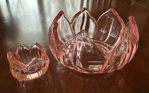 WESTMORELAND GLASS LOTUS PINK 4" DISH &  1-1/2" DIAMETER INDIVIDUAL SALT DIP