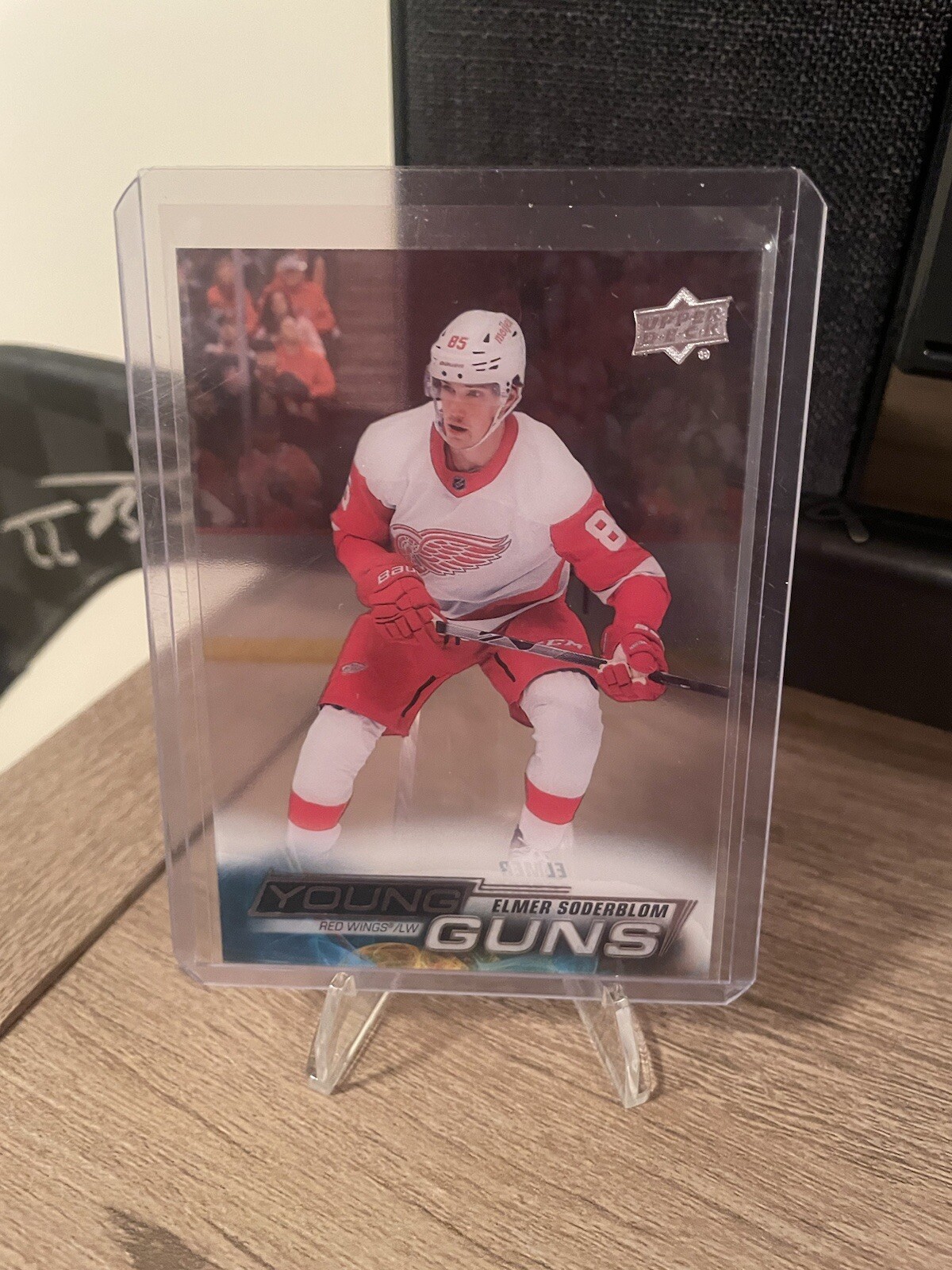 2022-23 Upper Deck Series 2 - Young Guns Clear Cut #489 Elmer Soderblom (RC)